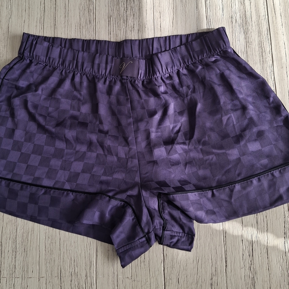 💋Victoria's Secret Lavender Patterned Shorts💋